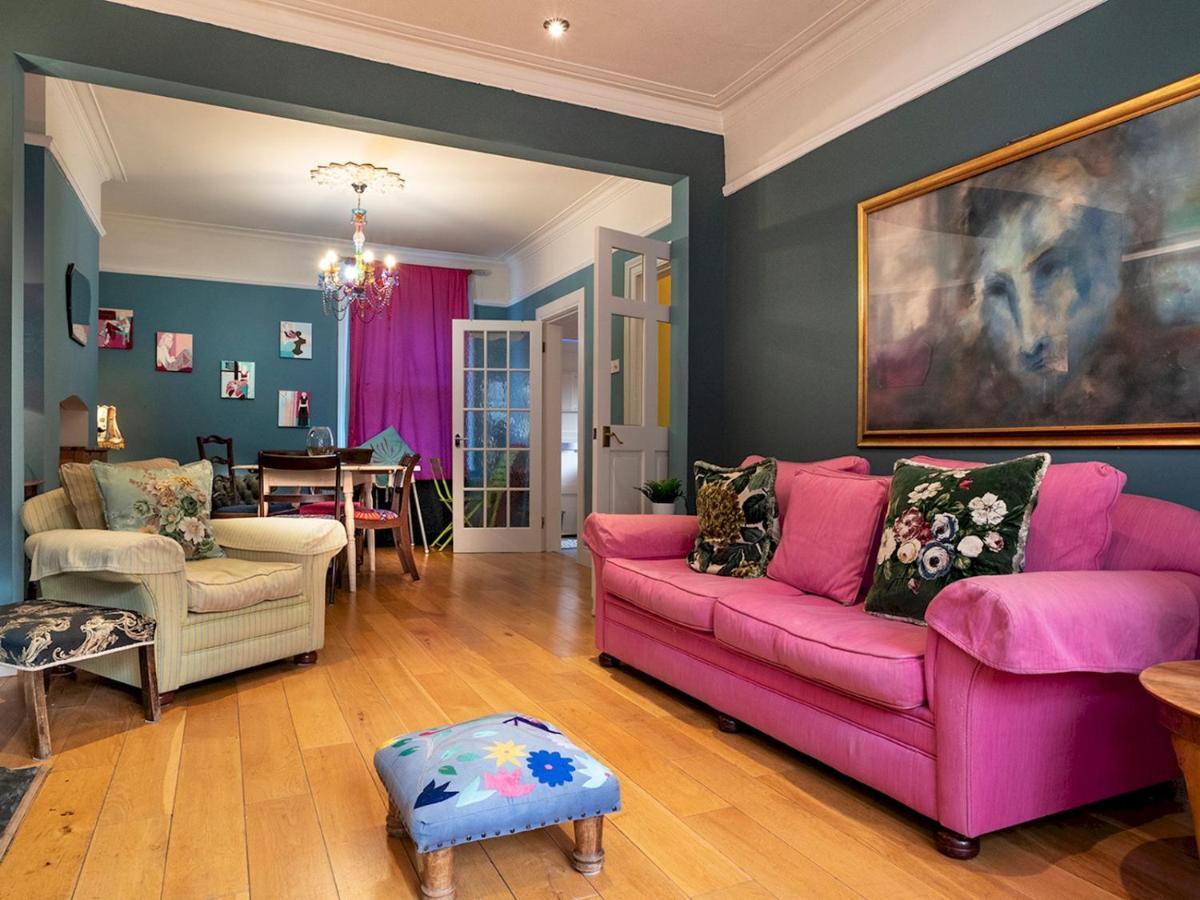 Villa Pass The Keys Colourful, Quirky Artist-Owned 3 Bed Next To Cafes Belfast Esterno foto