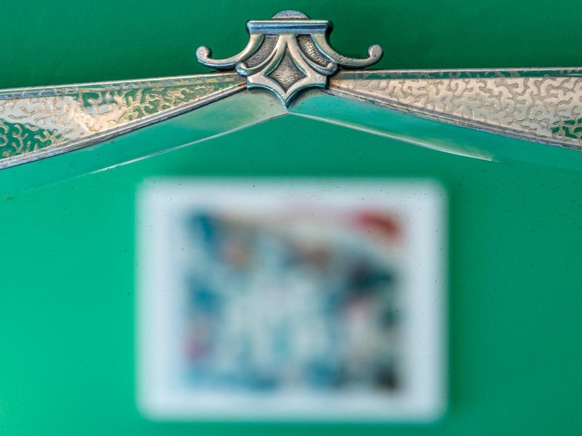 Villa Pass The Keys Colourful, Quirky Artist-Owned 3 Bed Next To Cafes Belfast Esterno foto