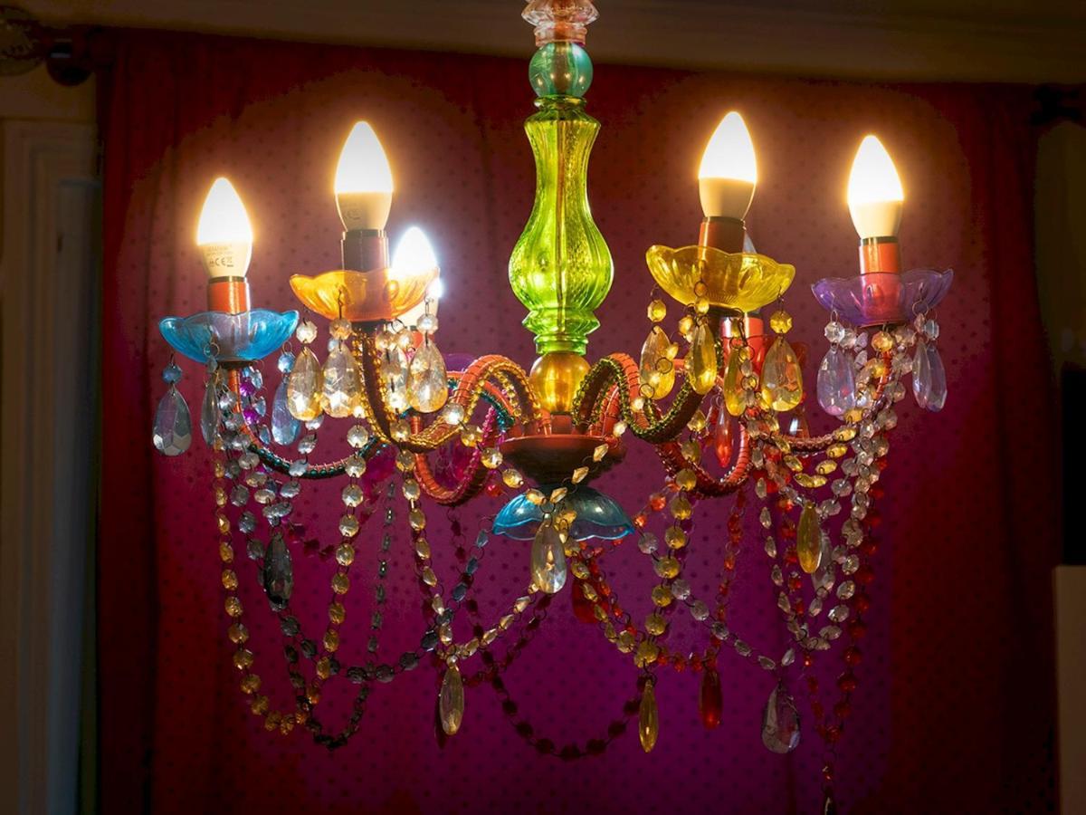 Villa Pass The Keys Colourful, Quirky Artist-Owned 3 Bed Next To Cafes Belfast Esterno foto